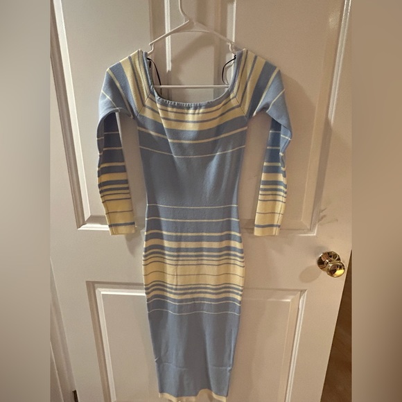 Fashion Nova Dresses & Skirts - Fashion Nova Sweater dress